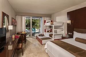 Family Club Deluxe Junior Swimout - Grand Sunset Princess All Suites Resort & Spa All Inclusive